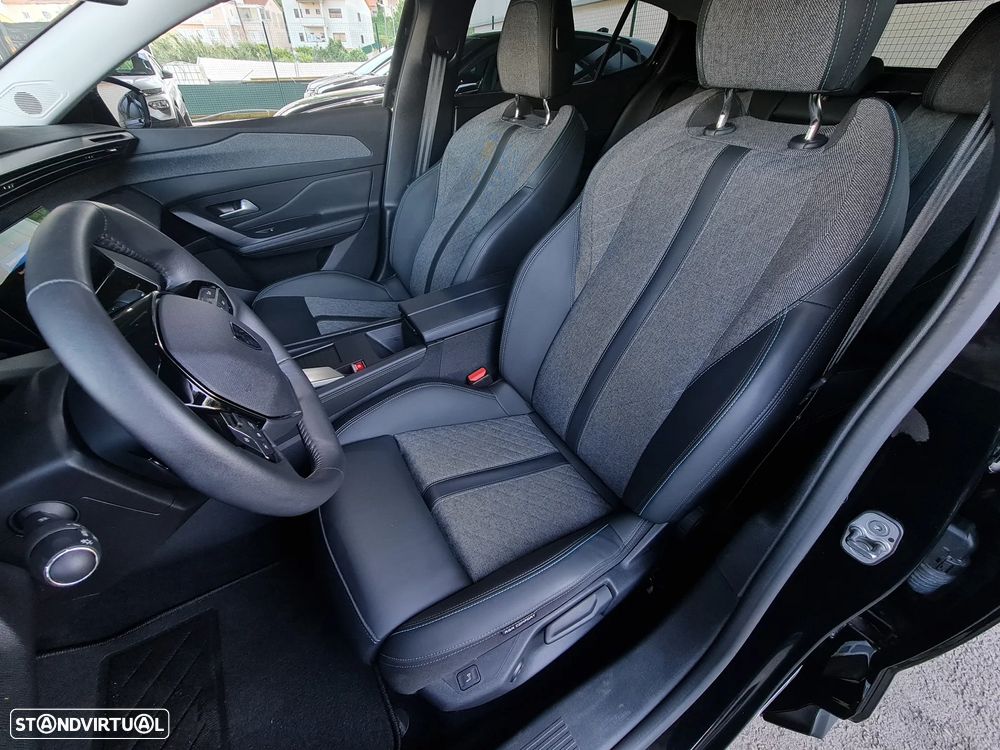 Peugeot 408 1.2 PureTech Allure EAT8 - 17