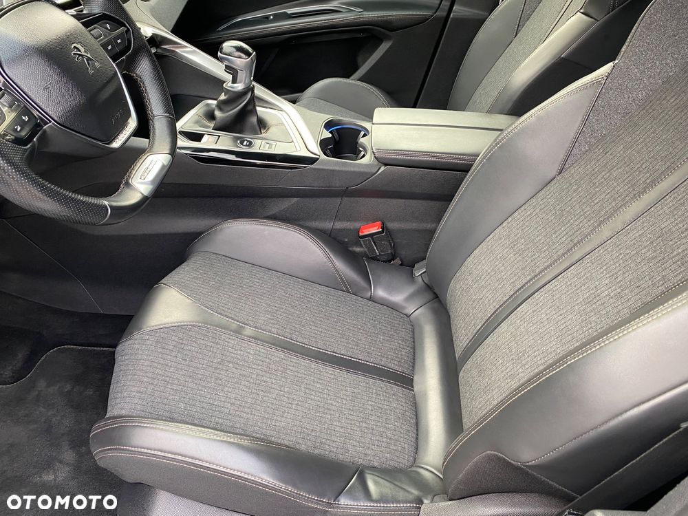 Peugeot 5008 - 14