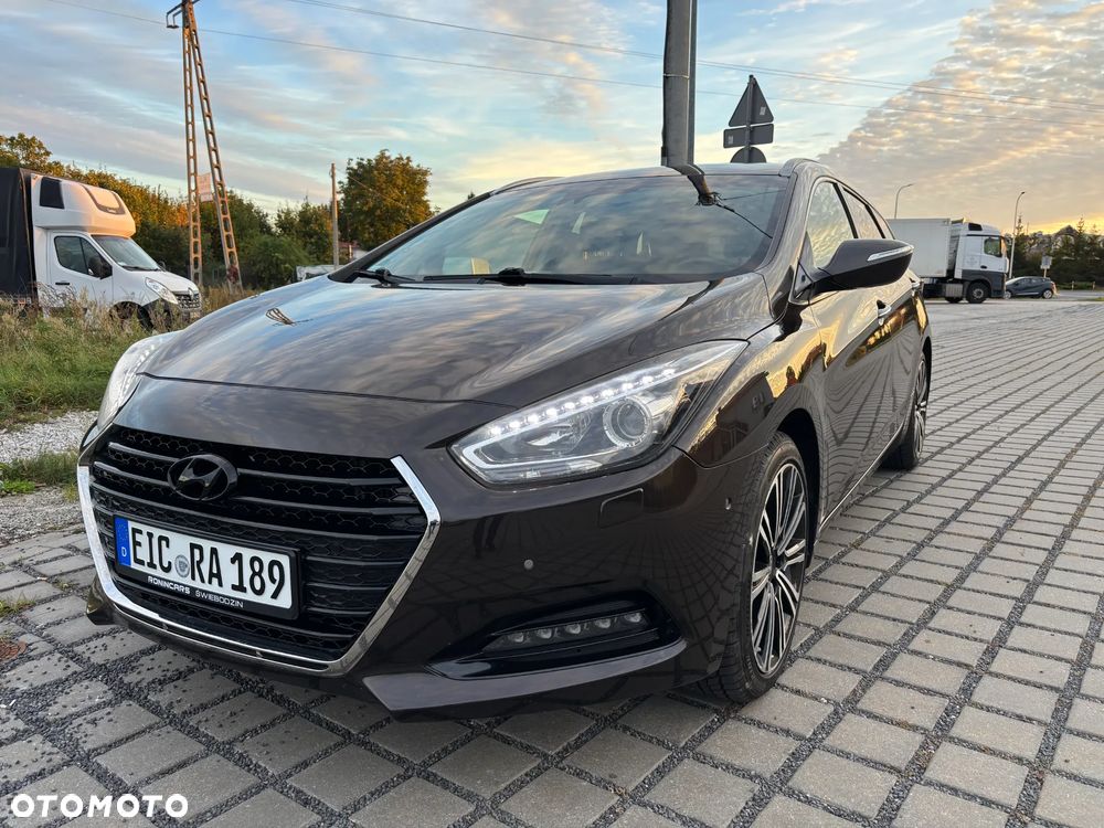 Hyundai i40 Kombi 1.7 CRDi Premium - 11