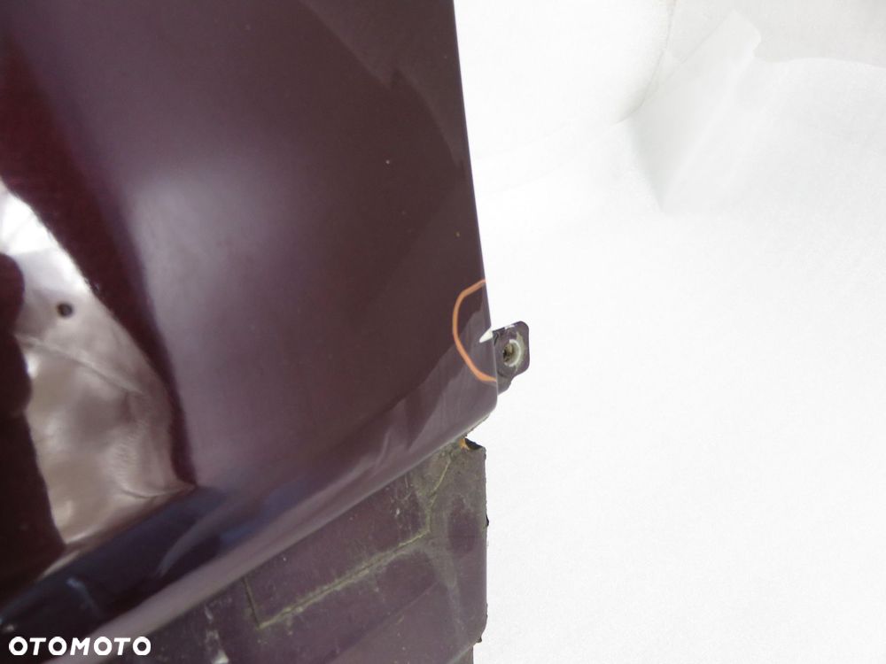 BŁOTNIK PRAWY PRZEDNI AUDI 80 B4  LZ3T - 9