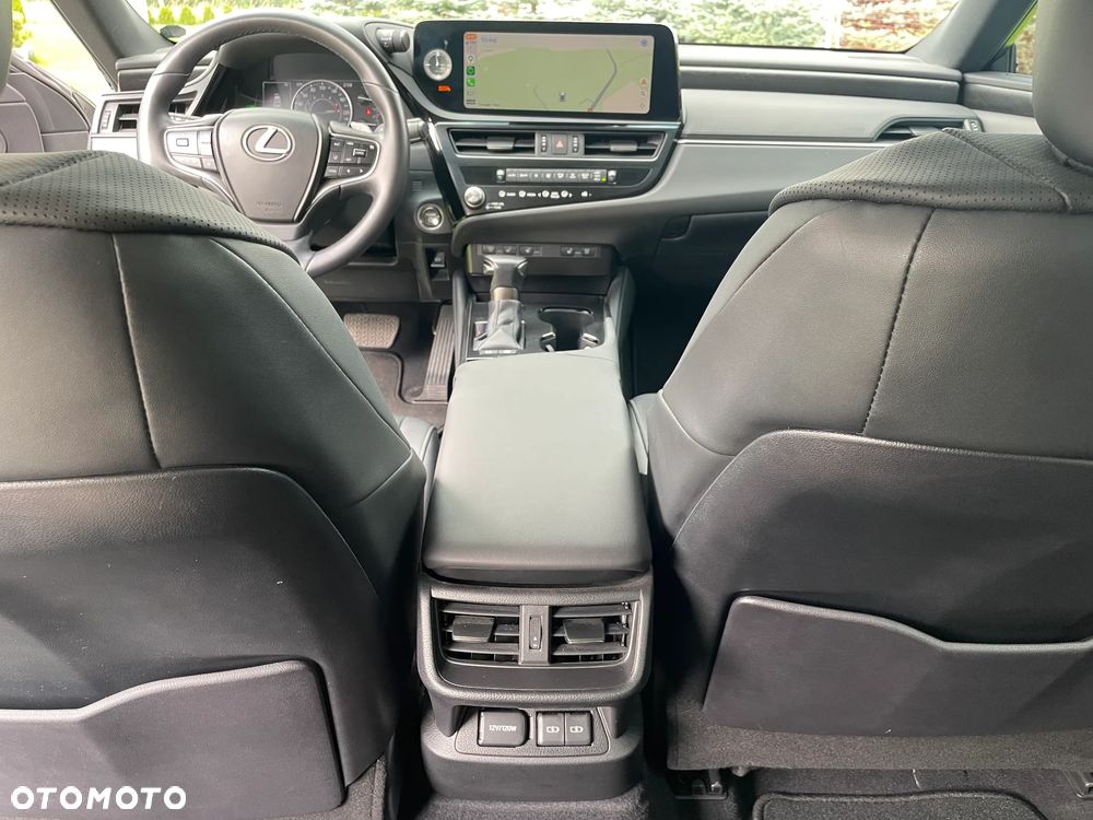 Lexus ES 300h Business Edition + - 12