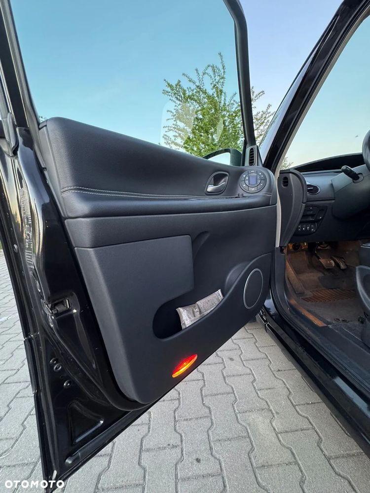 Renault Grand Espace 2.0 dCi FAP Celsium - 12