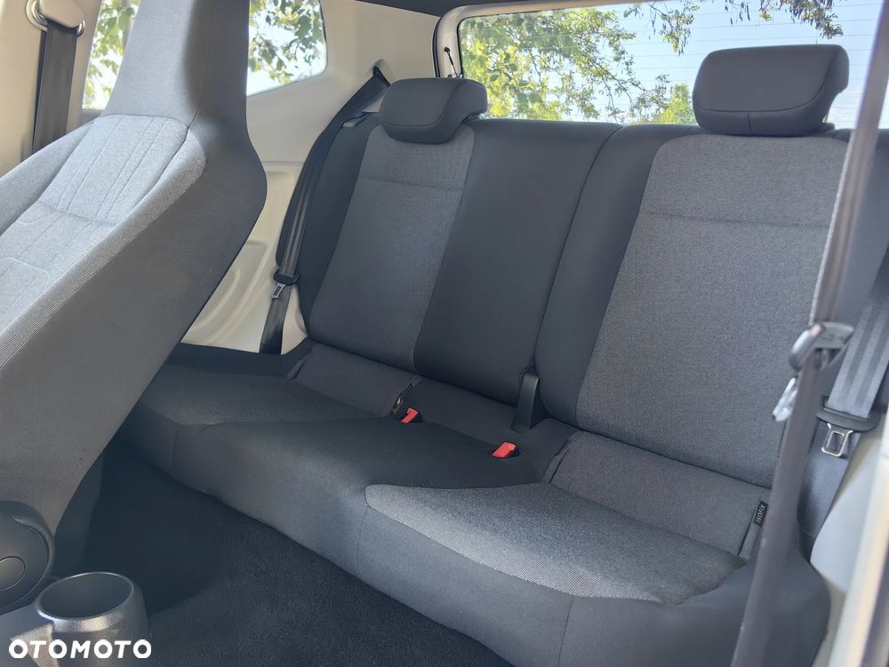 Volkswagen up! 1.0 move - 17
