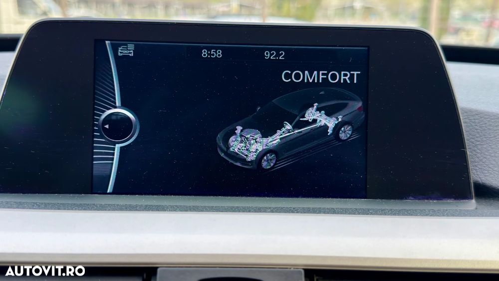 BMW Seria 3 320d Aut. Sport Line - 31