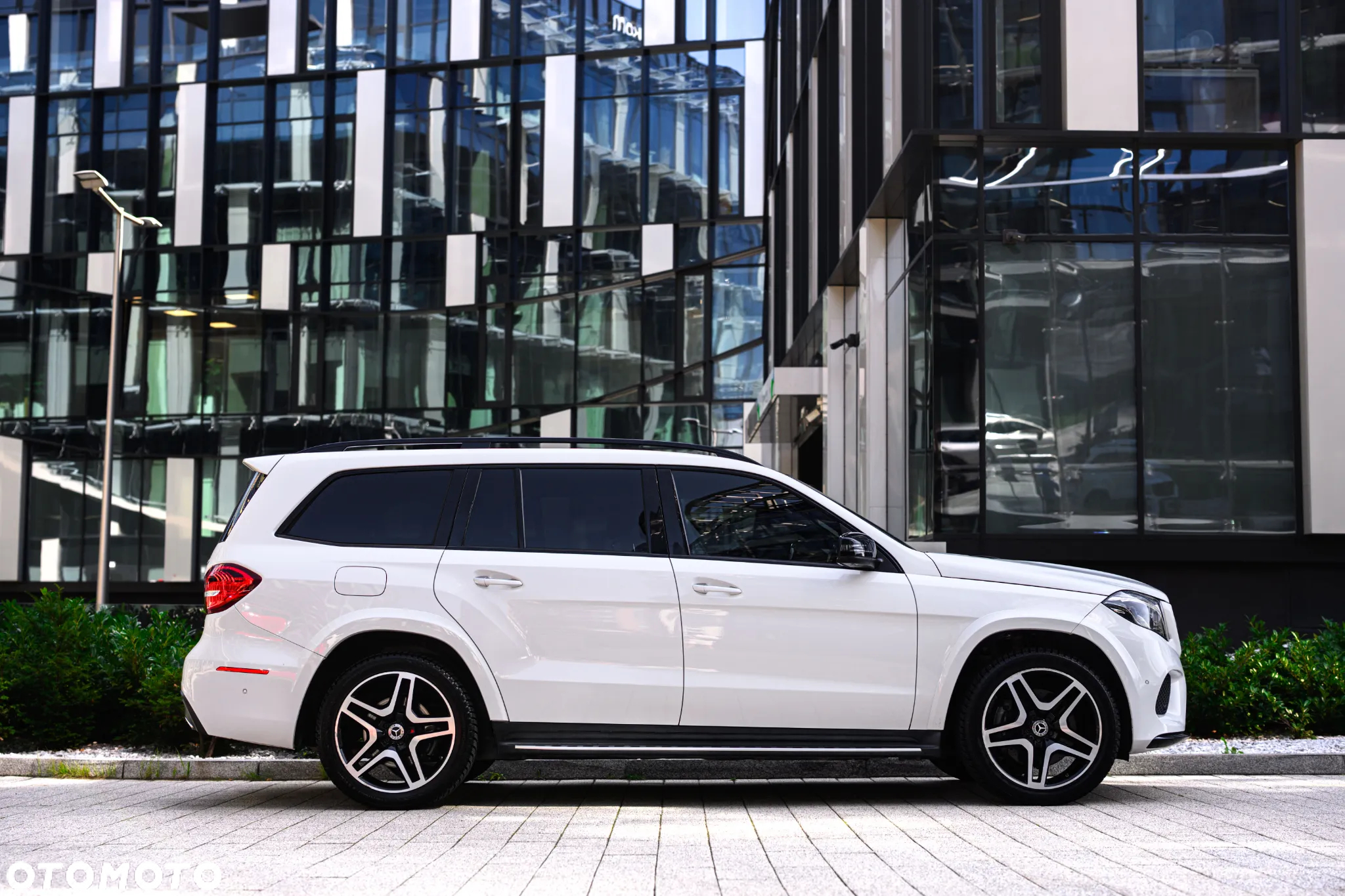 Mercedes-Benz GLS 500 4-Matic - 12