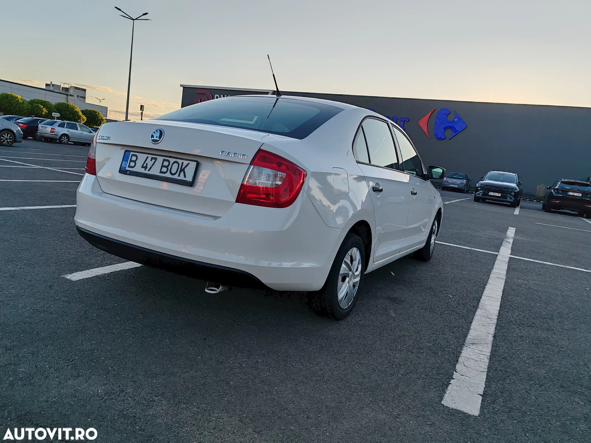 Skoda RAPID 1.2 MPI Active - 9