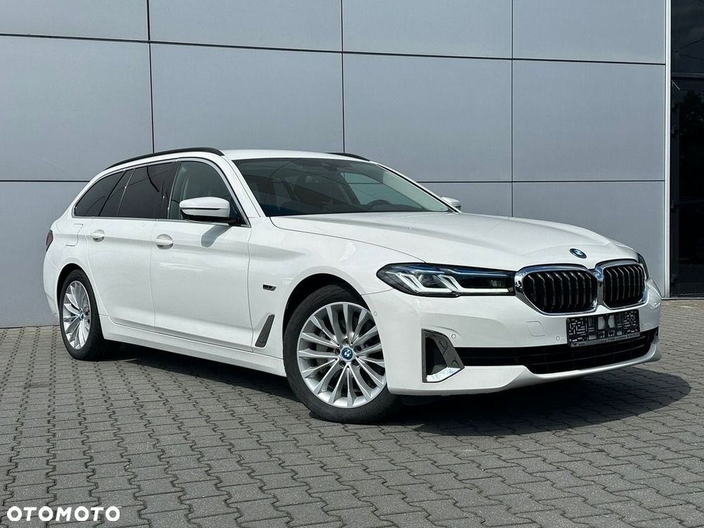 BMW Seria 5 530e xDrive Luxury Line - 9