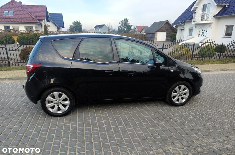 Opel Meriva - 11