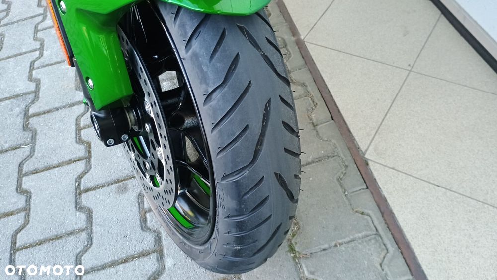 Kawasaki Ninja H2 SX - 22