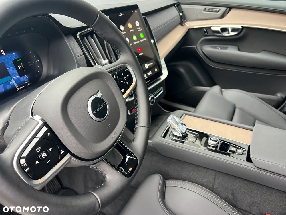 Volvo XC 90 T8 AWD Recharge Plus Dark - 19