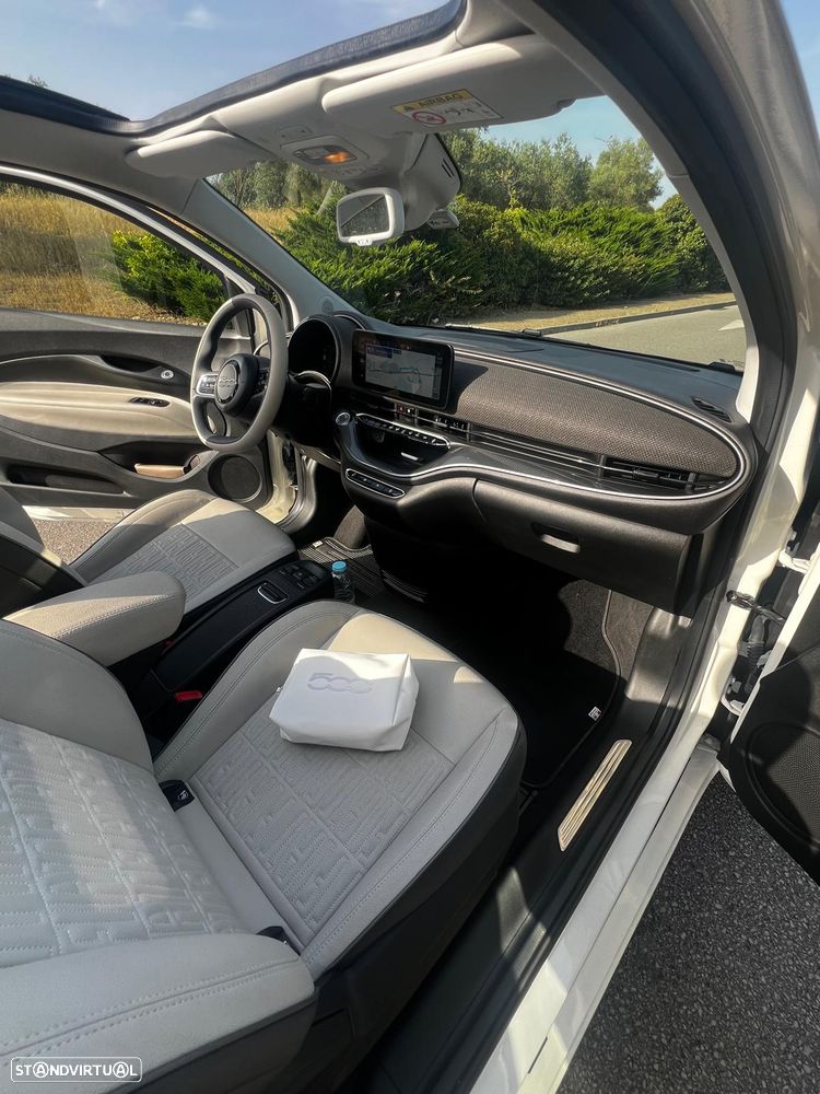 Fiat 500e C La Prima by Bocelli - 11
