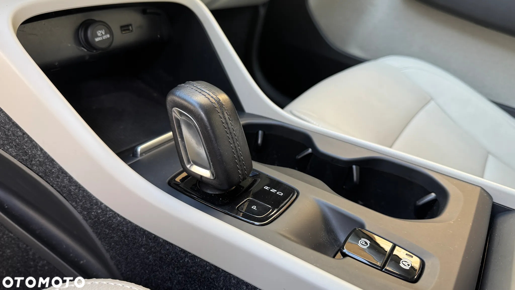 Volvo XC 40 T4 Geartronic R-Design - 23