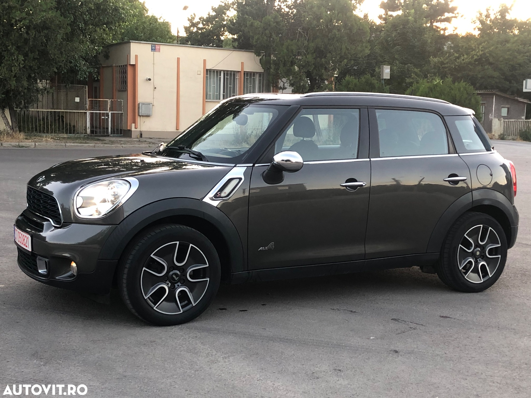 Mini Countryman Cooper SD ALL4 - 12