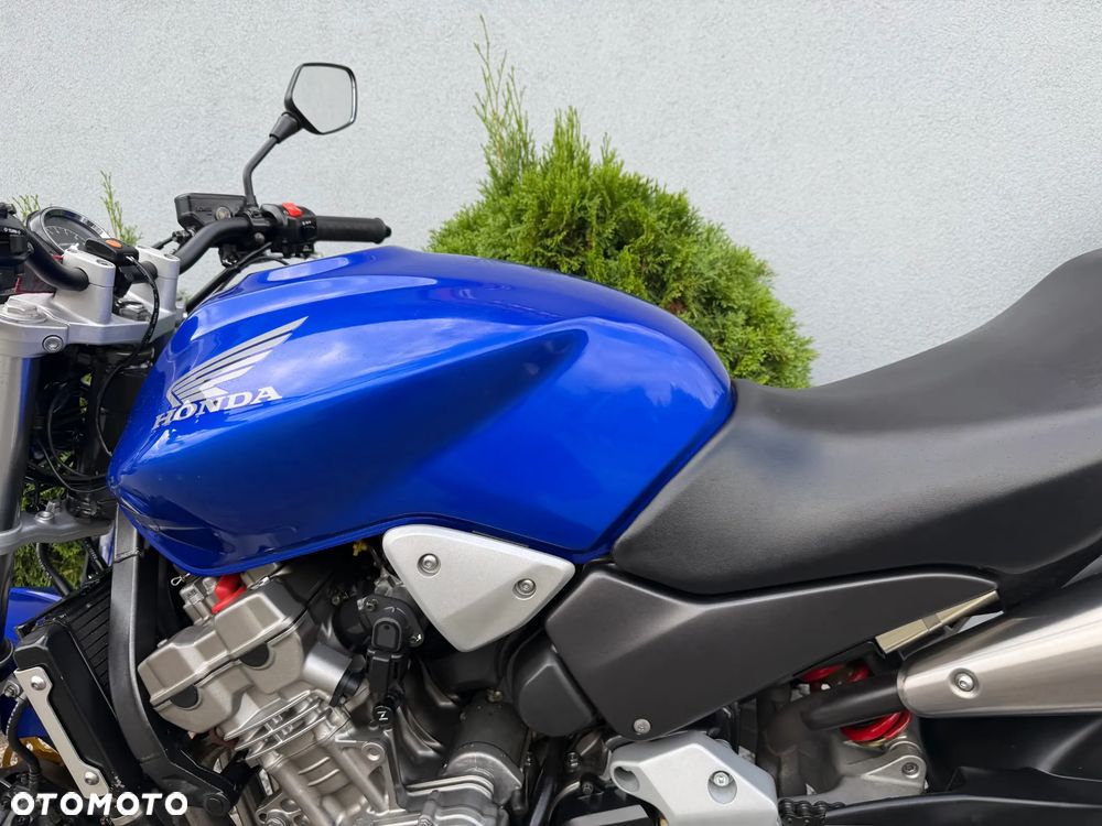 Honda Hornet - 36