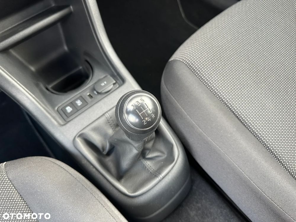 Volkswagen up! 1.0 Take - 10