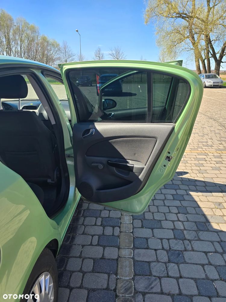 Opel Corsa 1.2 16V Cosmo - 15