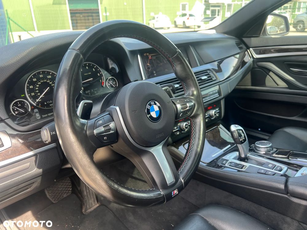 BMW Seria 5 528i xDrive - 16