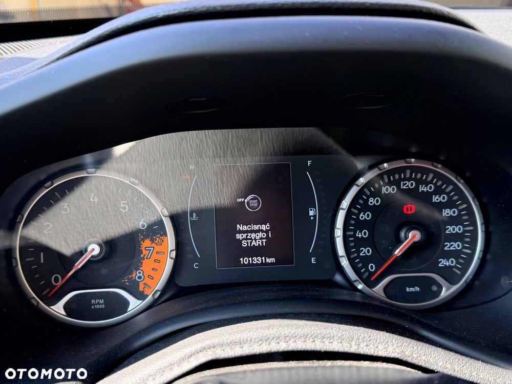 Jeep Renegade - 10