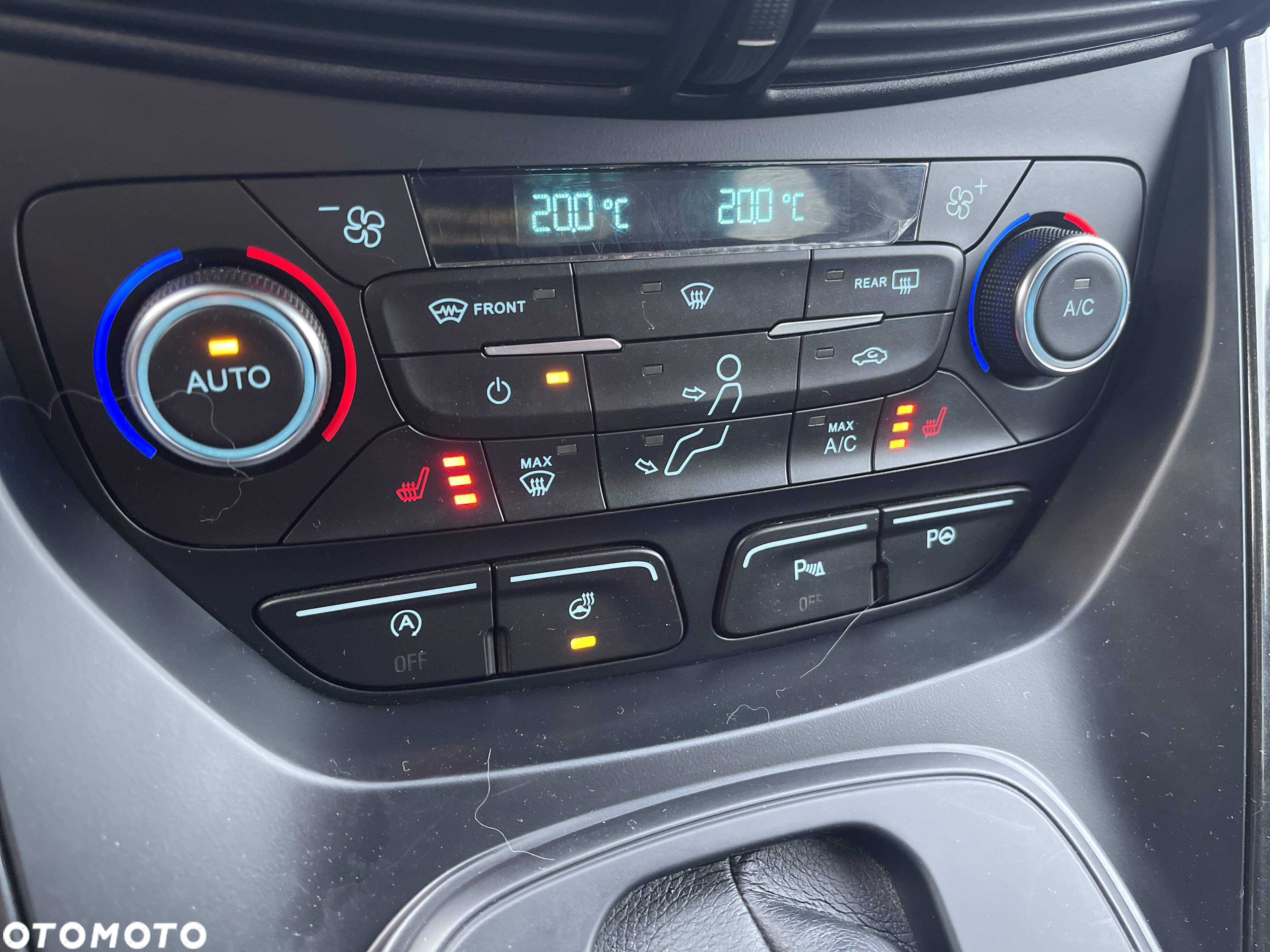 Ford Kuga 1.5 EcoBoost 4x4 Business Edition - 32