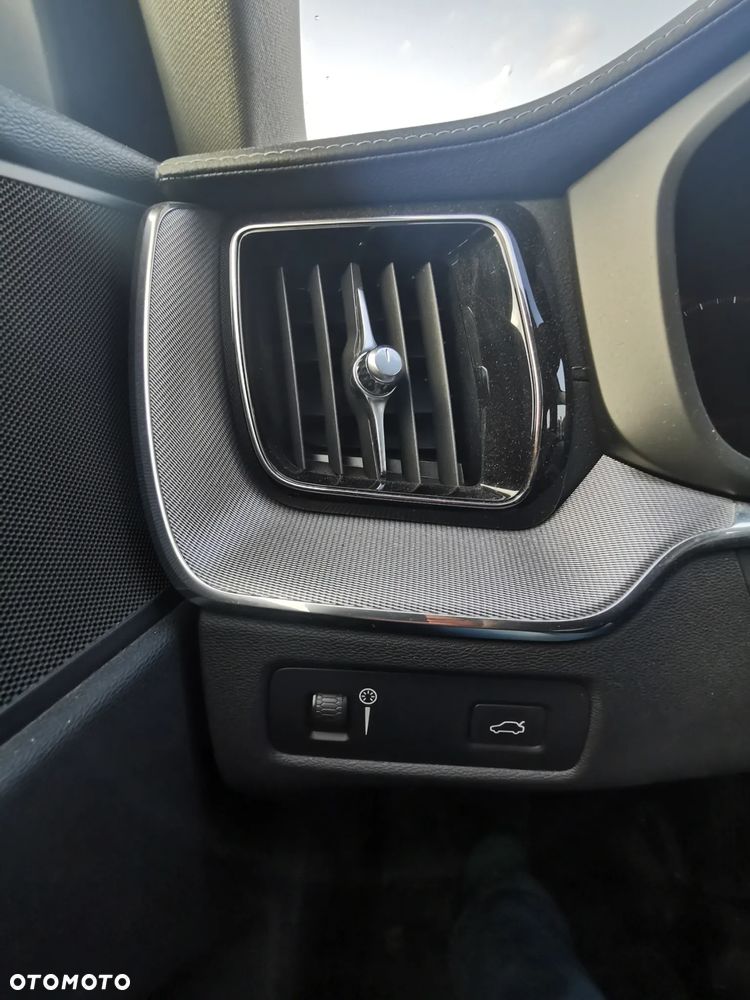 Volvo XC 60 B4 D AWD Inscription - 14