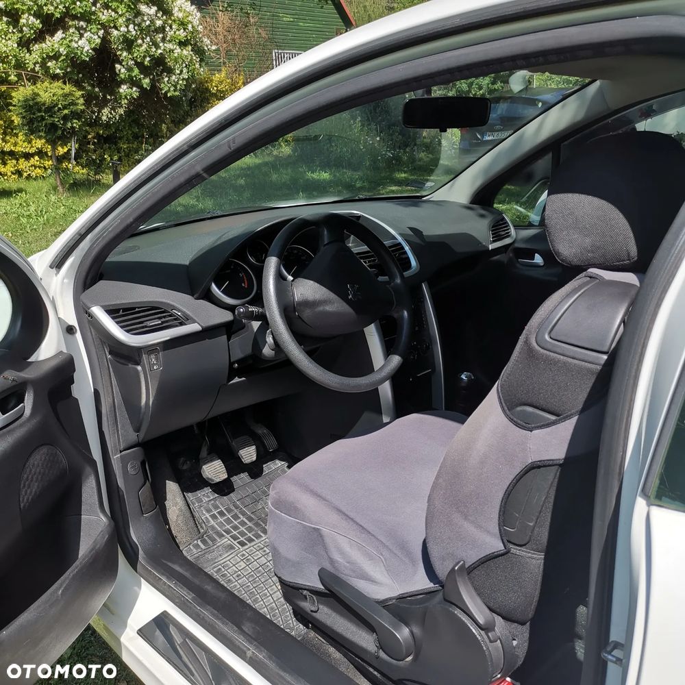 Peugeot 207 1.4 HDi Presence - 4