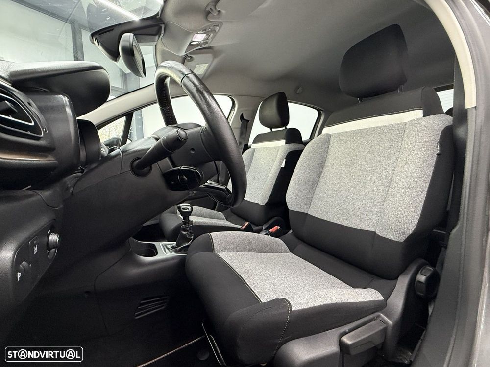 Citroën C3 1.2 PureTech Shine Pack — fotografia 13
