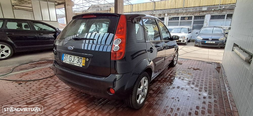 Ford Fiesta 1.25 Trend - 12