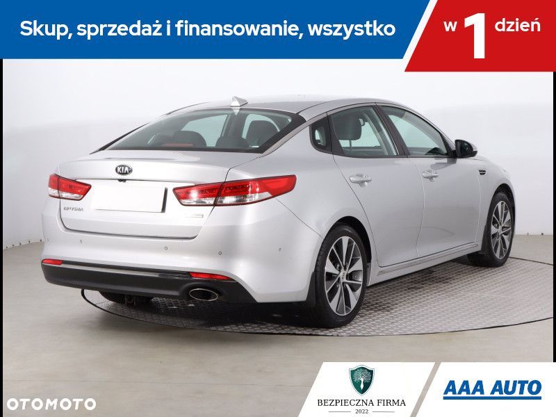 Kia Optima - 6