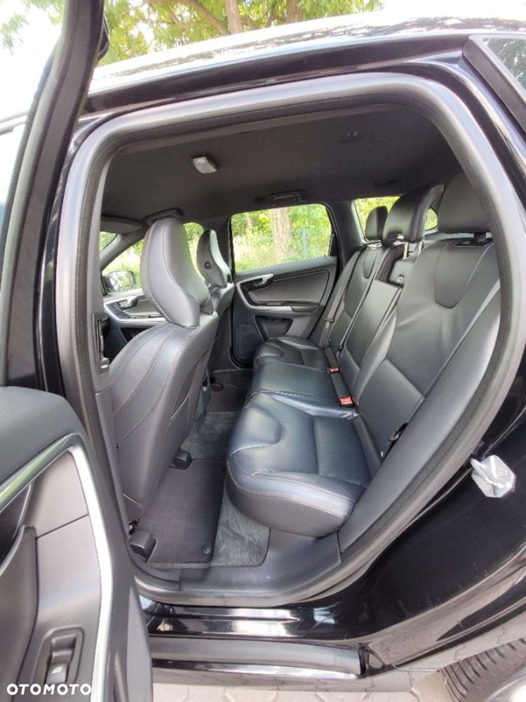 Volvo XC 60 D4 Drive-E Momentum - 17