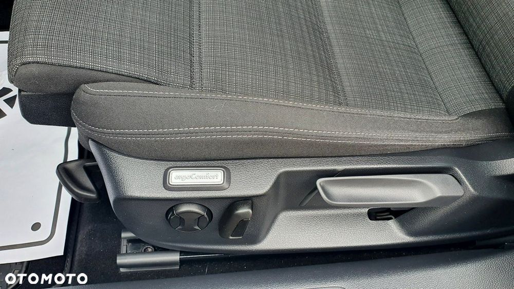 Volkswagen Passat 2.0 TSI Business DSG - 19