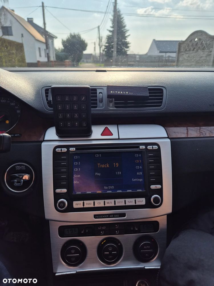 Volkswagen Passat 2.0 TDI DPF 4Motion Highline - 9