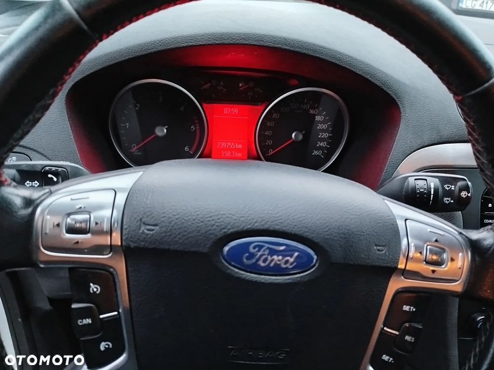 Ford S-Max - 10
