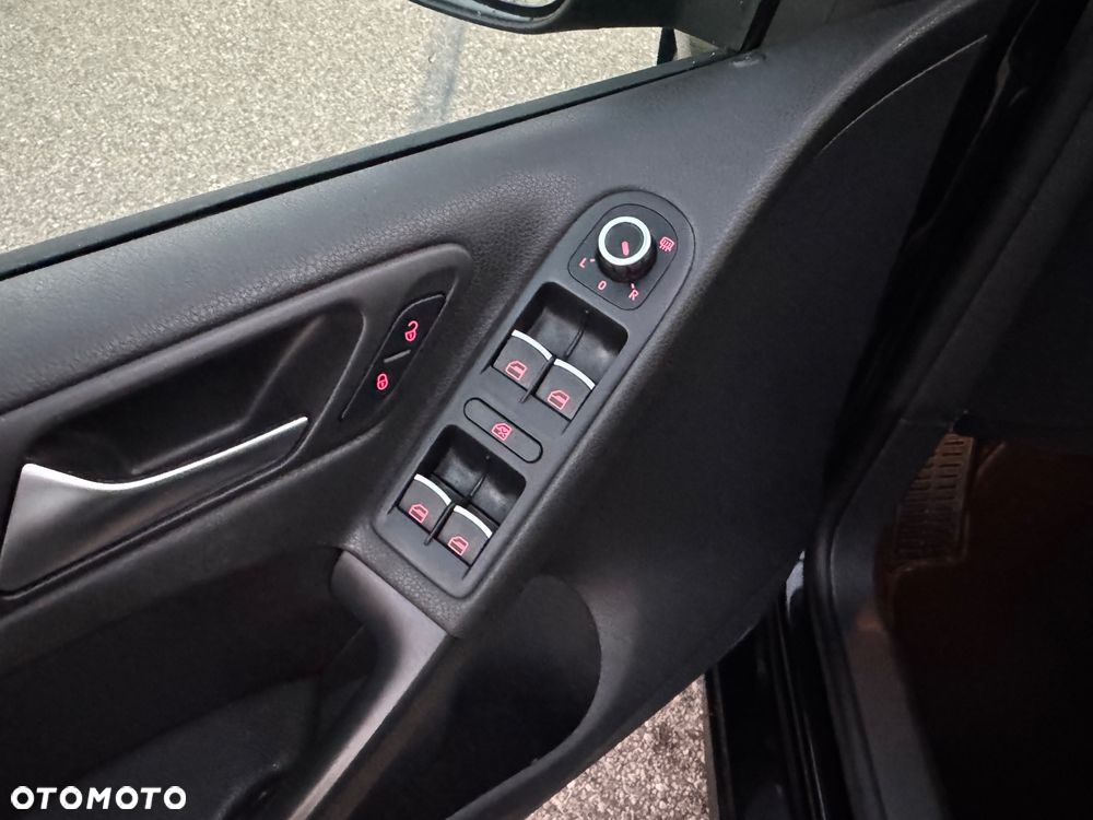 Volkswagen Golf 2.0 TDI DPF DSG GTD - 22