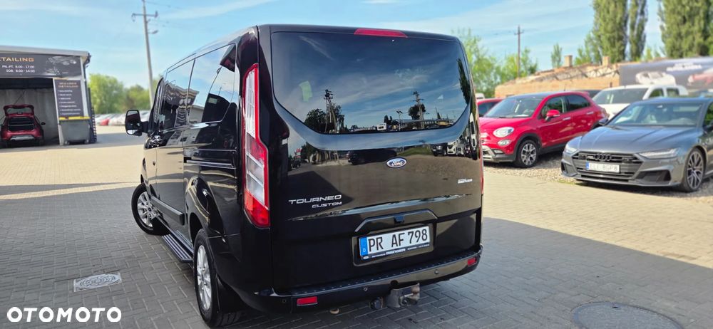 Ford Tourneo Custom 2.0 EcoBlue L1 Titanium - 13