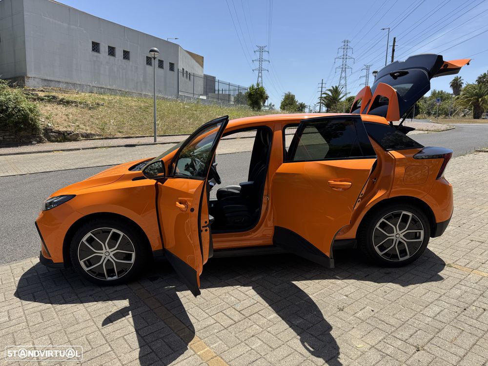 MG MG4 64 kWh Luxury - 5