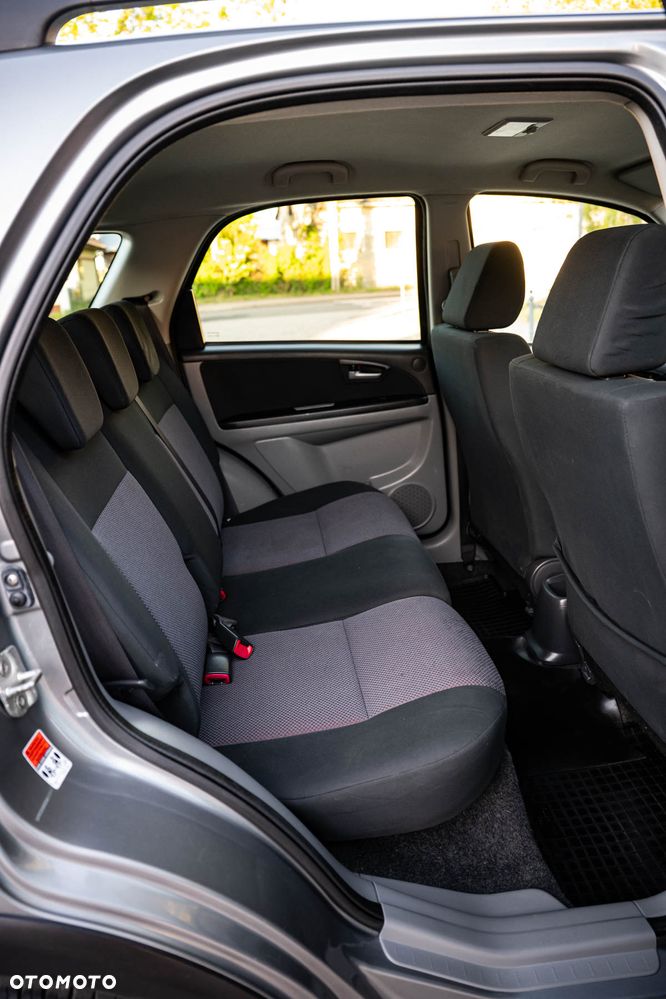 Suzuki SX4 1.6 VVT 4x2 Comfort - 17