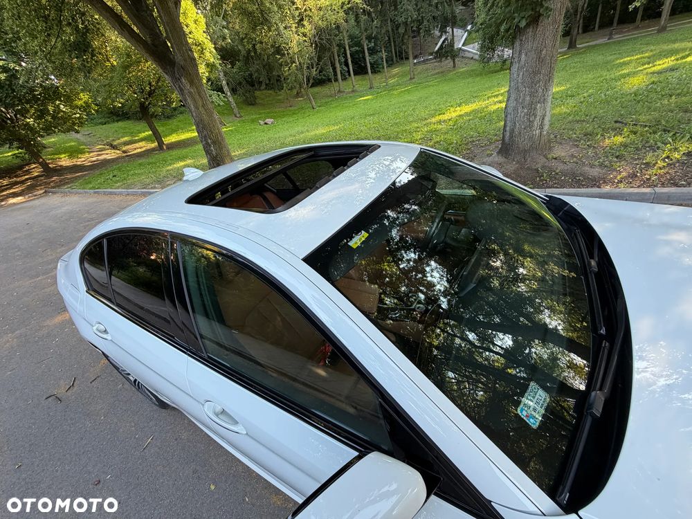 BMW Seria 5 520d M Sport - 3