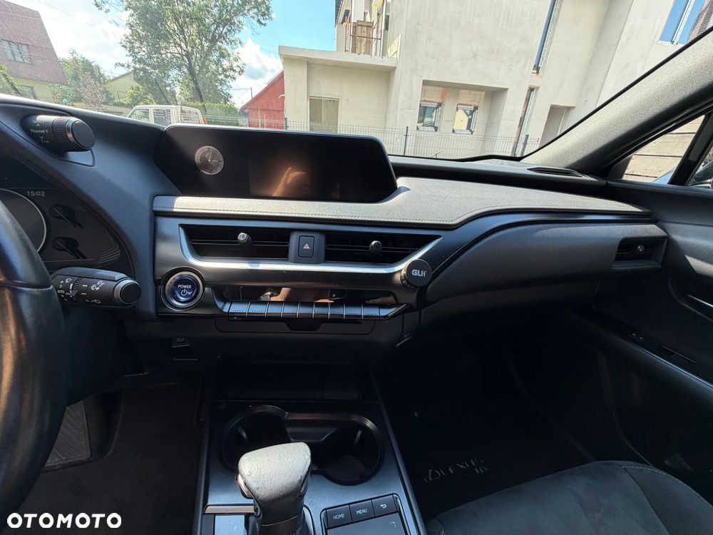 Lexus UX 250h (E-FOUR) Luxury Line - 12