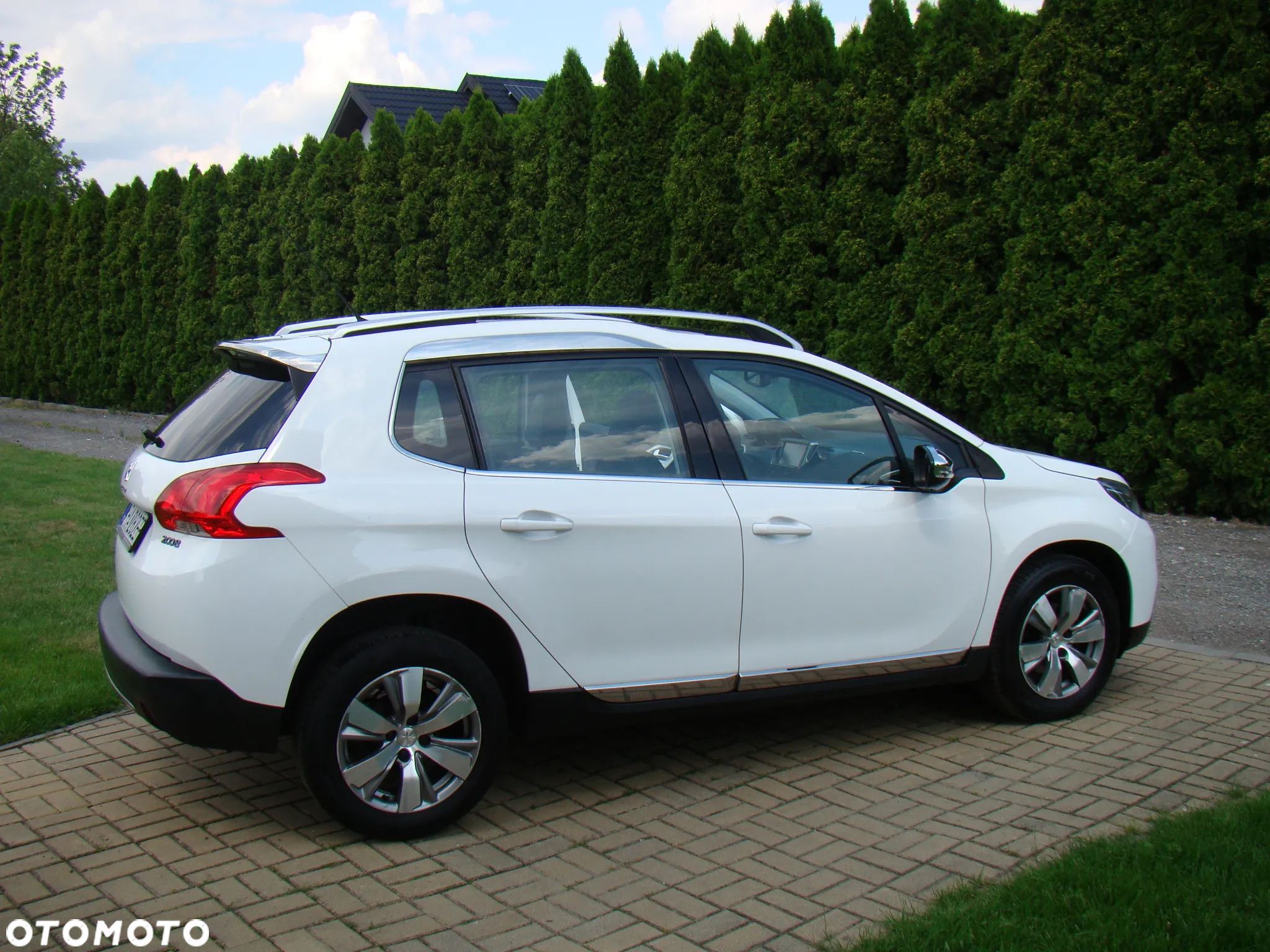 Peugeot 2008 - 10