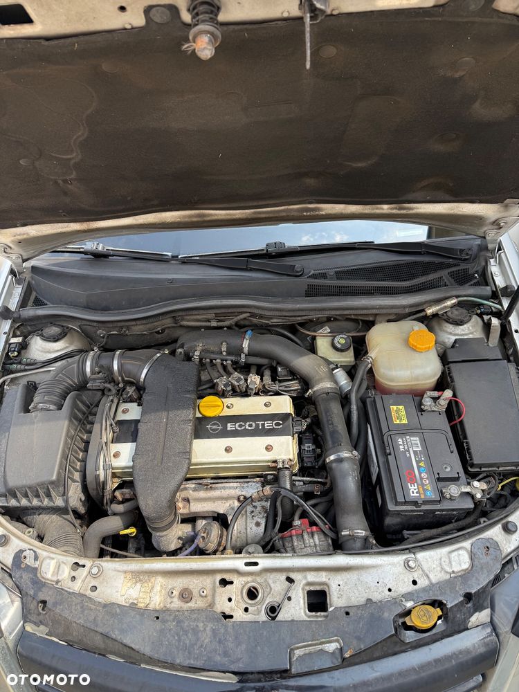 Opel Astra 2.0 Turbo Cosmo - 11