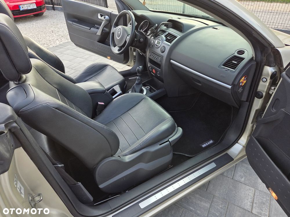 Renault Megane 2.0 16V Expression - 22