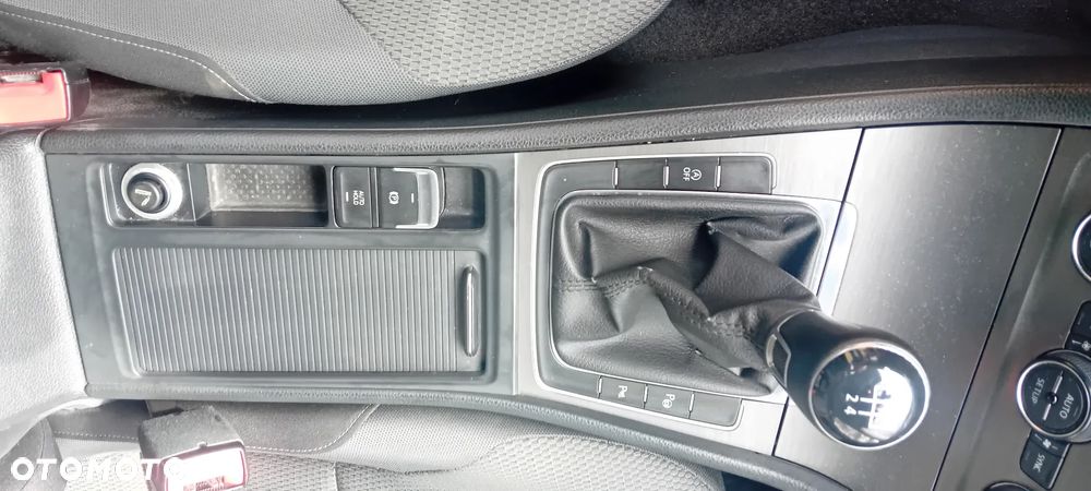 Volkswagen Golf - 13