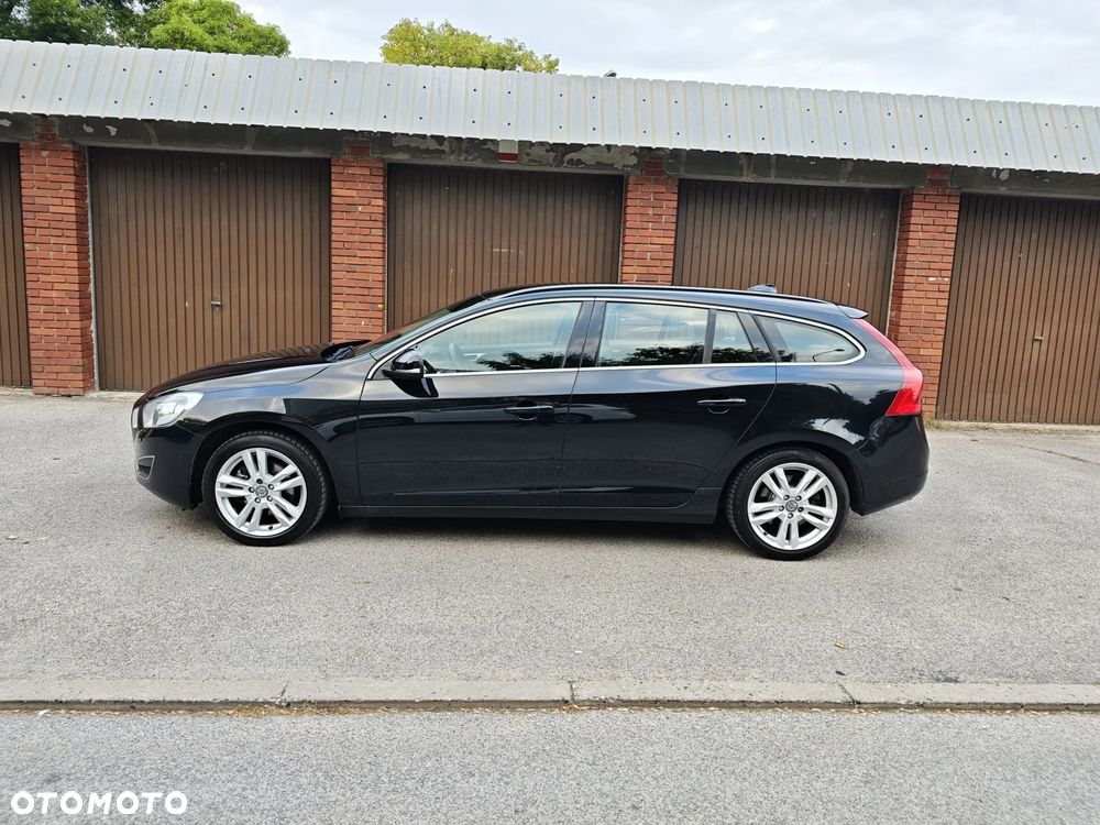 Volvo V60 D3 Momentum - 6