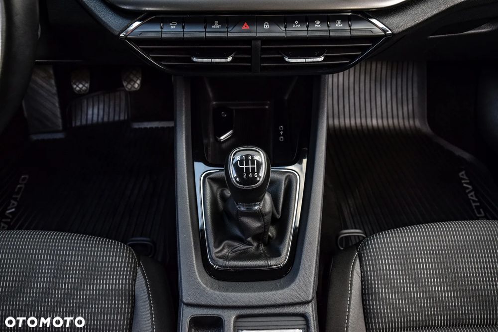 Skoda Octavia 1.0 TSI Ambition - 32