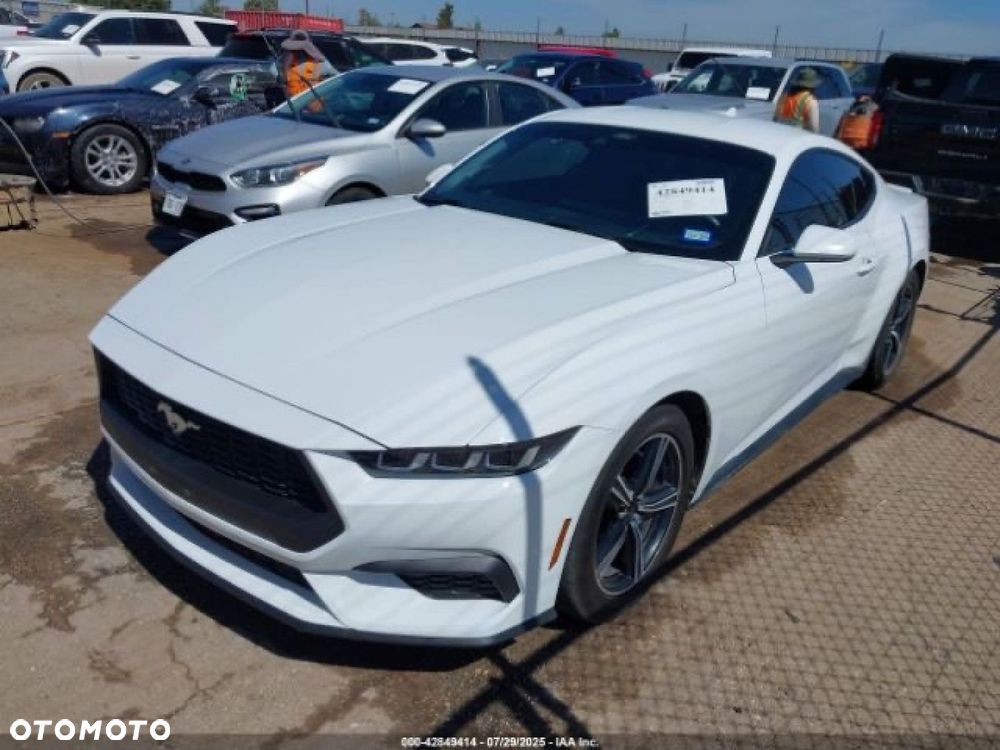 Ford Mustang - 2