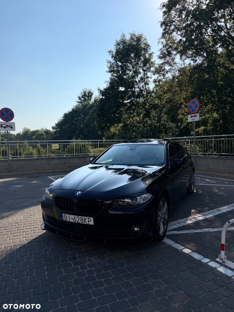 BMW Seria 5 520d xDrive - 11