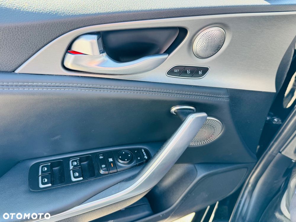 Kia Stinger 3.3 T-GDI V6 GT AWD - 24