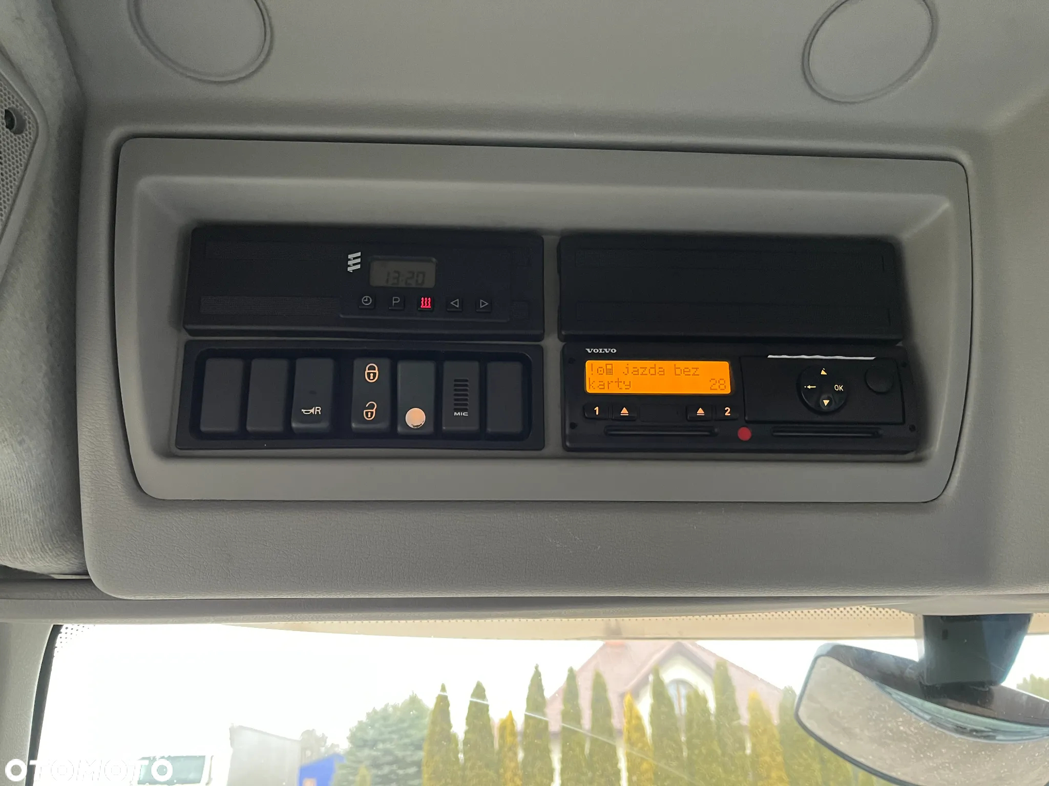Volvo - 30