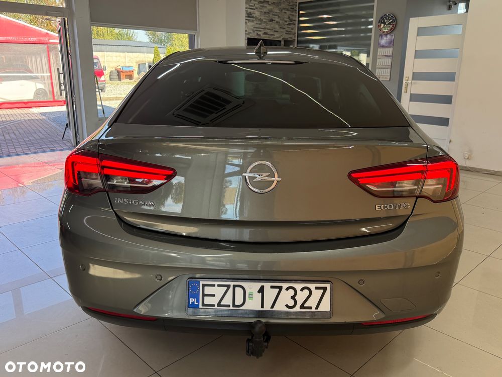 Opel Insignia 1.5 T Exclusive S&S - 11
