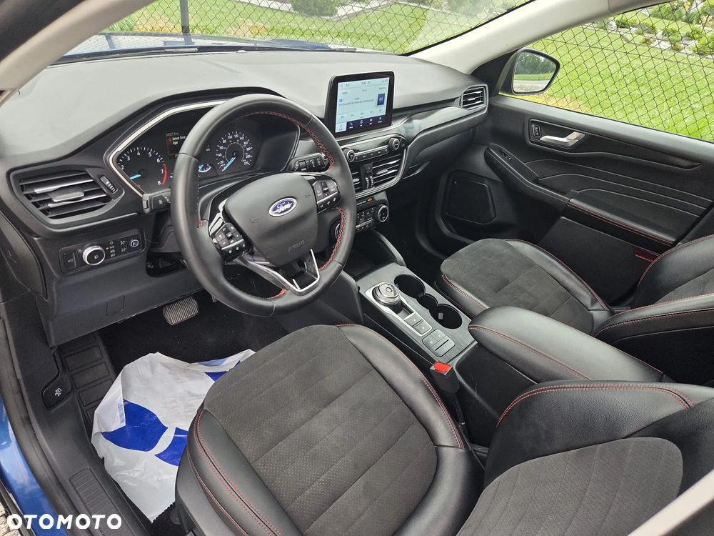 Ford Kuga 2.0 EcoBoost 4x4 Titanium - 36